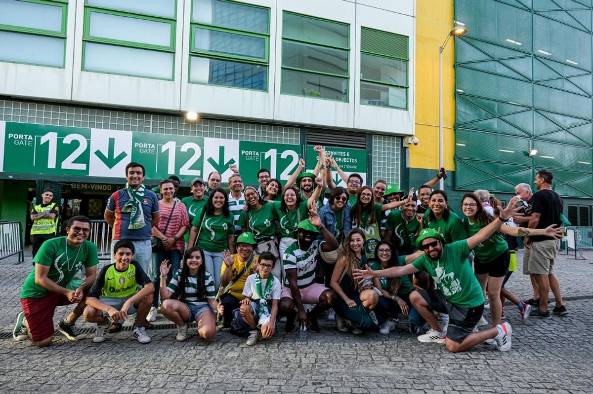 Voluntários da JMJ fizeram a festa na jornada inaugural das competições profissionais