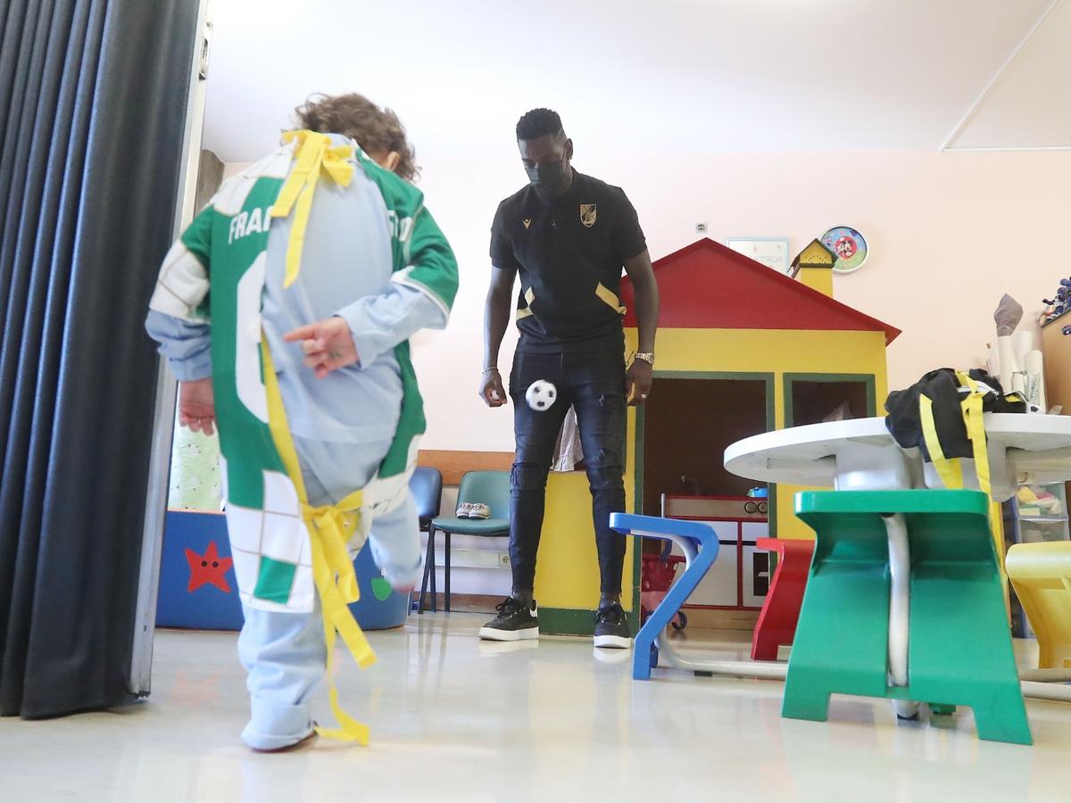 Esta Bata Tem Poderes no Hospital de Guimarães