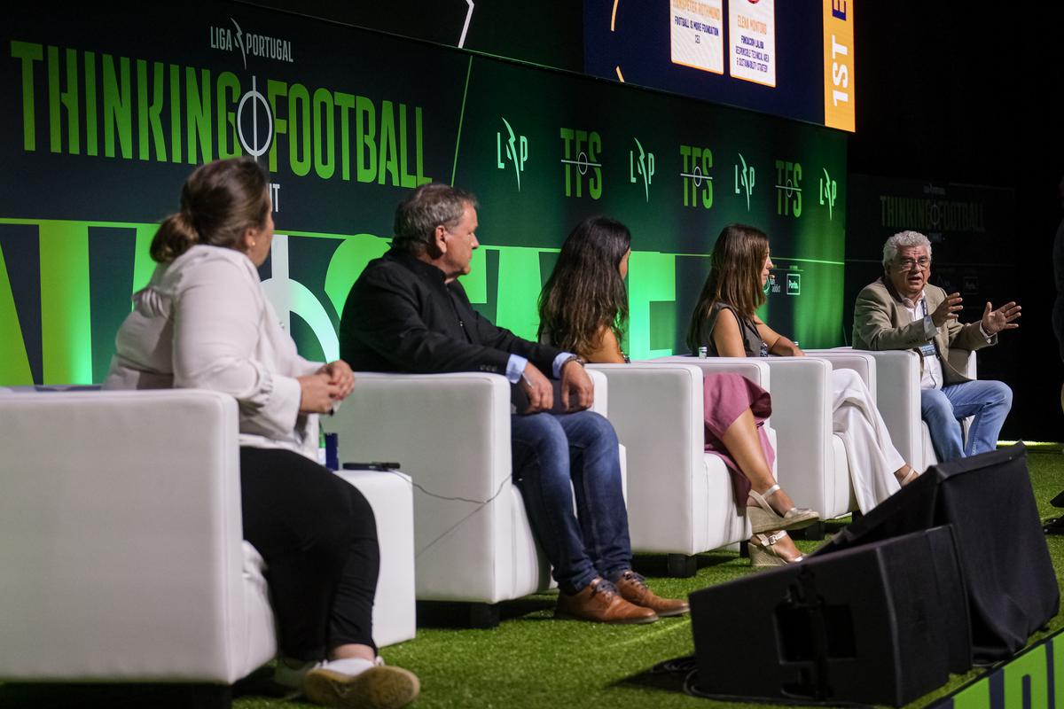“Como é que os Clubes, as Entidades e as Comunidades podem trabalhar em conjunto para um mundo melhor?”