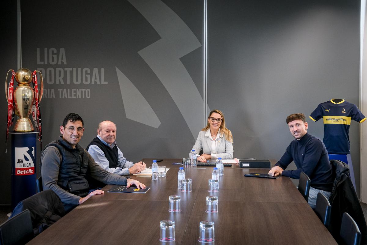 Gil Vicente FC e L. Lourosa FC distinguidos com os Prémios de Responsabilidade Social de outubro