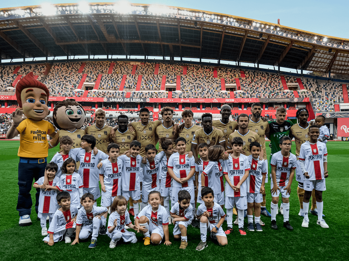UD Leiria entra em campo pelo cancro infantil 