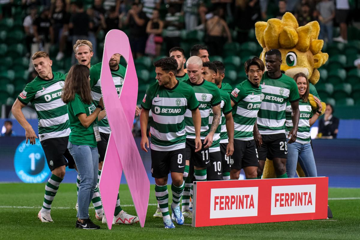 Laço rosa entrou em campo