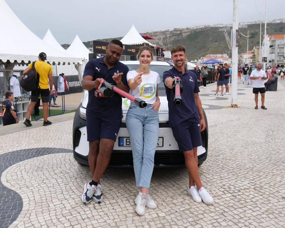 "A Praia Não É Um Cinzeiro"
