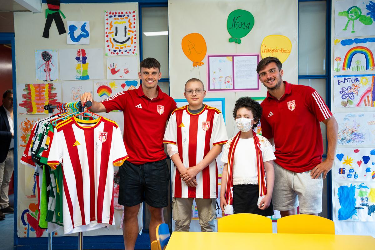 ‘Esta Bata Tem Poderes’ levou alegria ao IPO do Porto