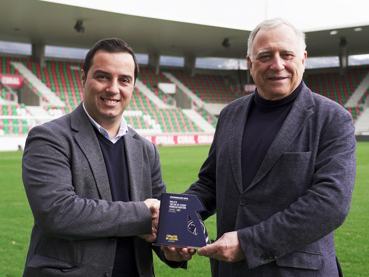 Fundação Marítimo Centenário distinguida por Entrega de Bolsas de Estudo